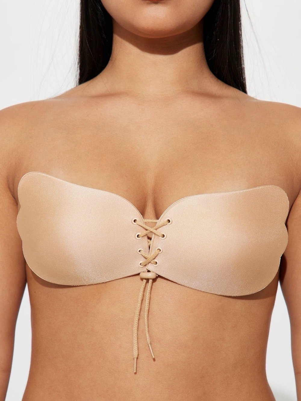 2 BLACK AND NUDE SEAMLESS PULL THEM CLOSE BRAS DD means for All sizes are DD